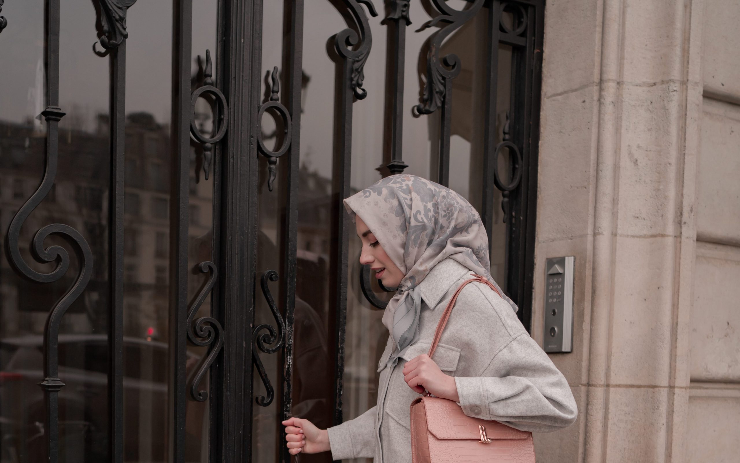 Intip Ide OOTD Streetwear Style Hijab yang Kece dan Nyaman