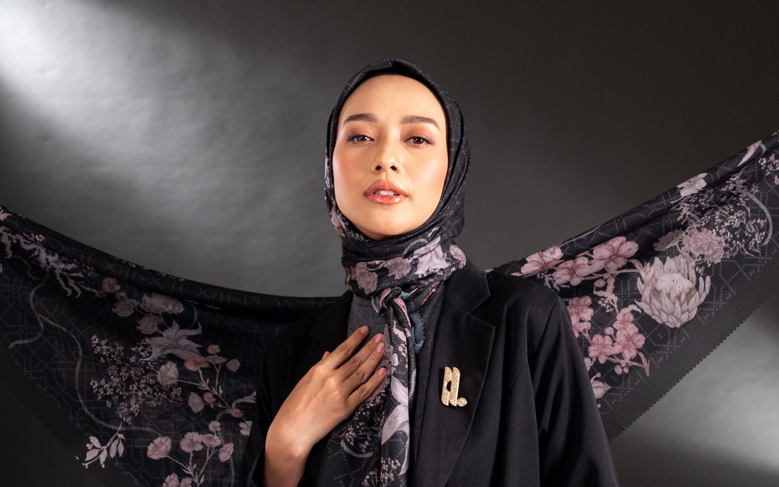 Tampil Menawan, Ini 7 Cara Styling Bros Hijab