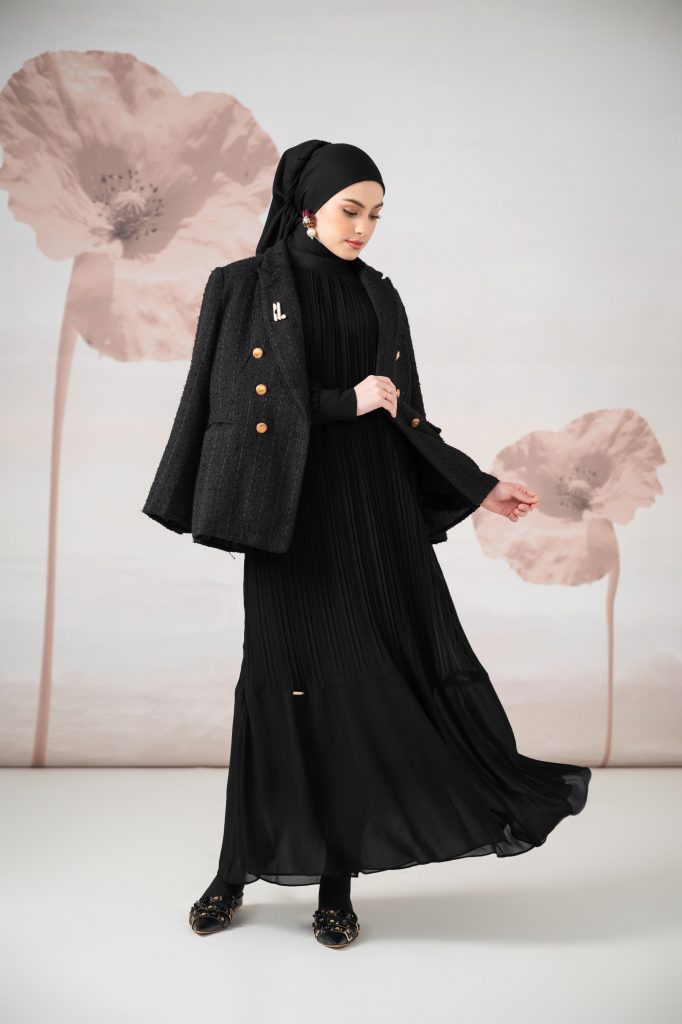 Warna jilbab yang cocok dengan baju hitam