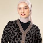 Inspirasi OOTD cardigan hijab