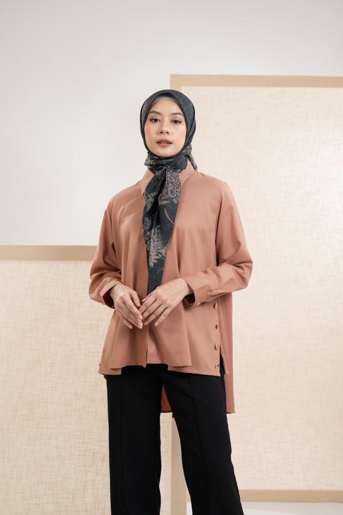 Blouse wanita