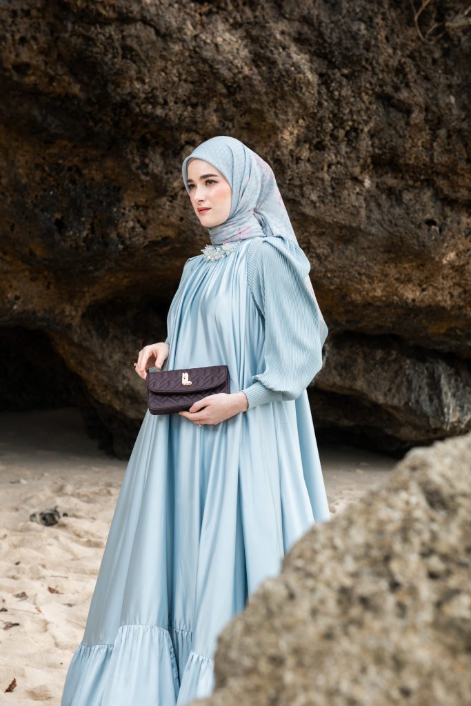 Warna jilbab untuk baju biru