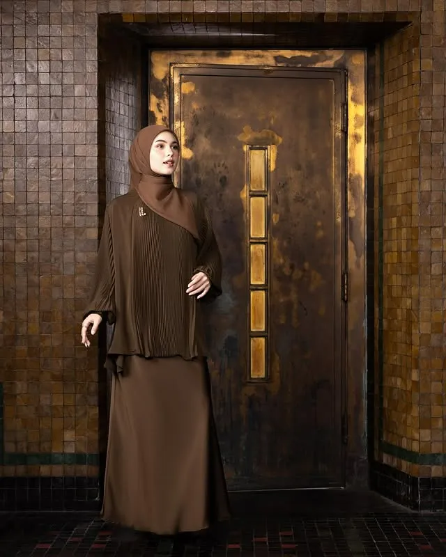earth tone outfit