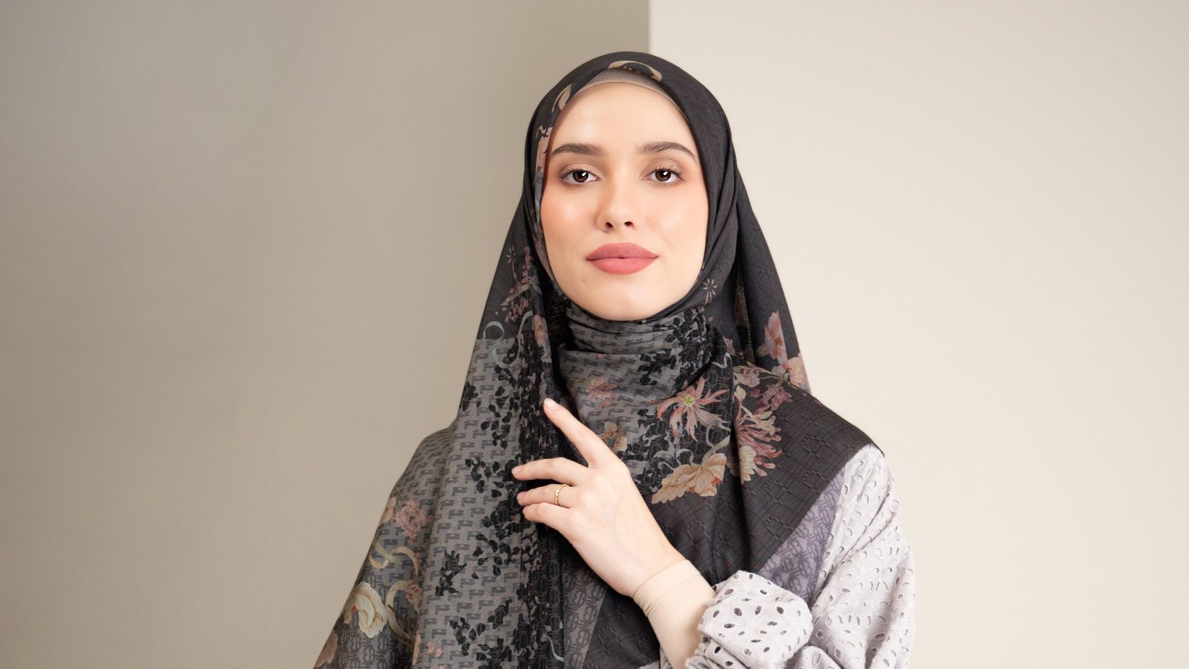 Style hijab sesuai dengan bentuk wajah