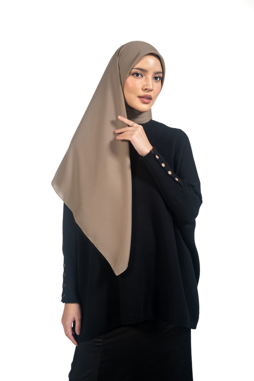 Baju Mocca Cocok dengan Jilbab Warna Apa