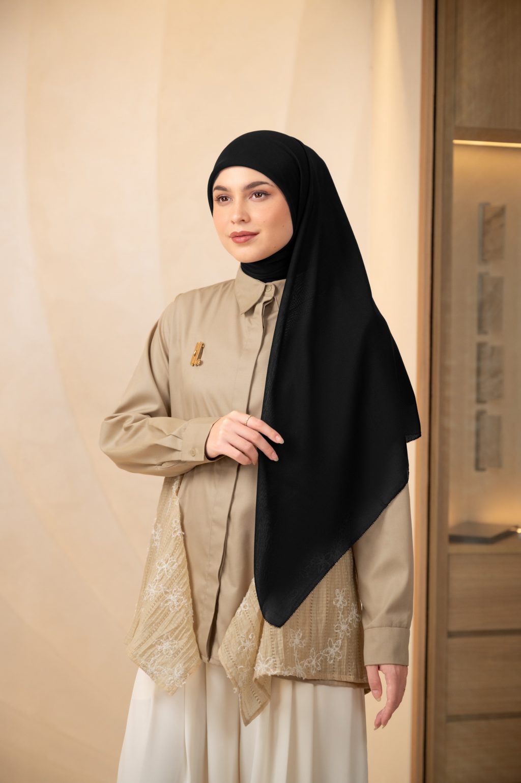 Baju Mocca Cocok dengan Jilbab Warna Apa