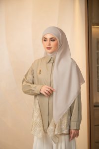 Baju Mocca Cocok dengan Jilbab Warna Apa