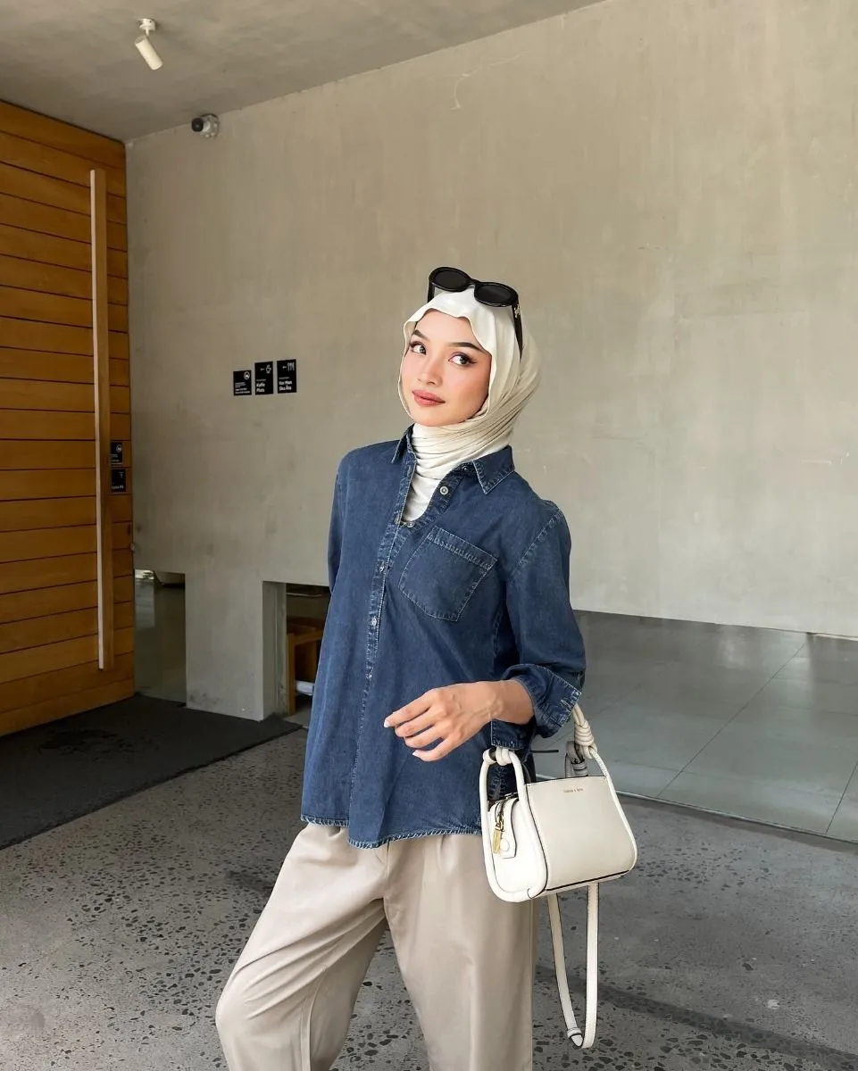 baju warna navy cocok dengan jilbab warna apa