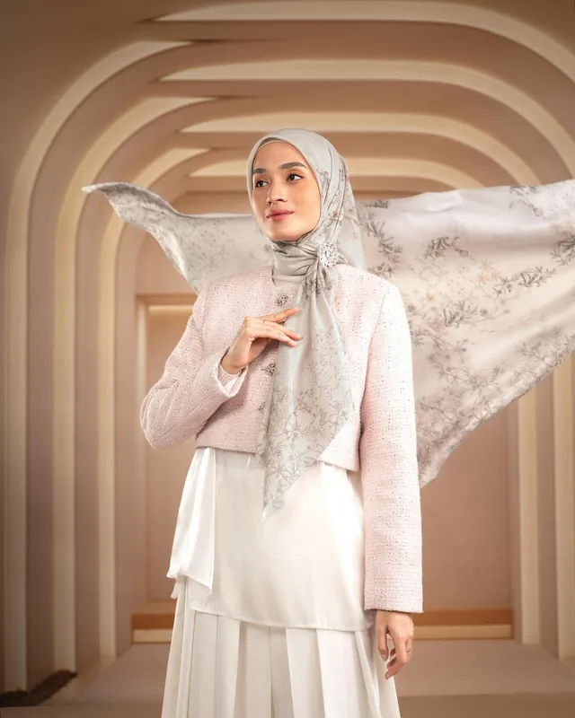 cara memakai jilbab segi empat agar rapi