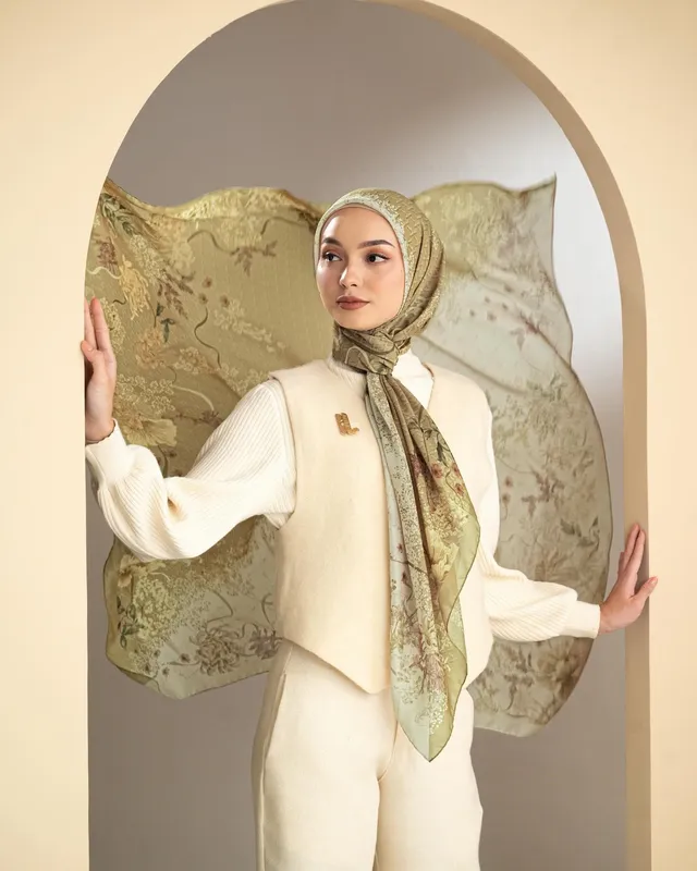 cara memakai jilbab segi empat agar rapi