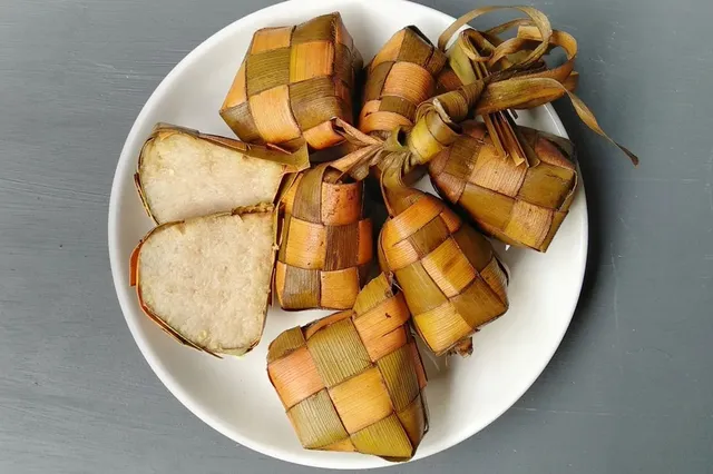 cara membuat ketupat lebaran