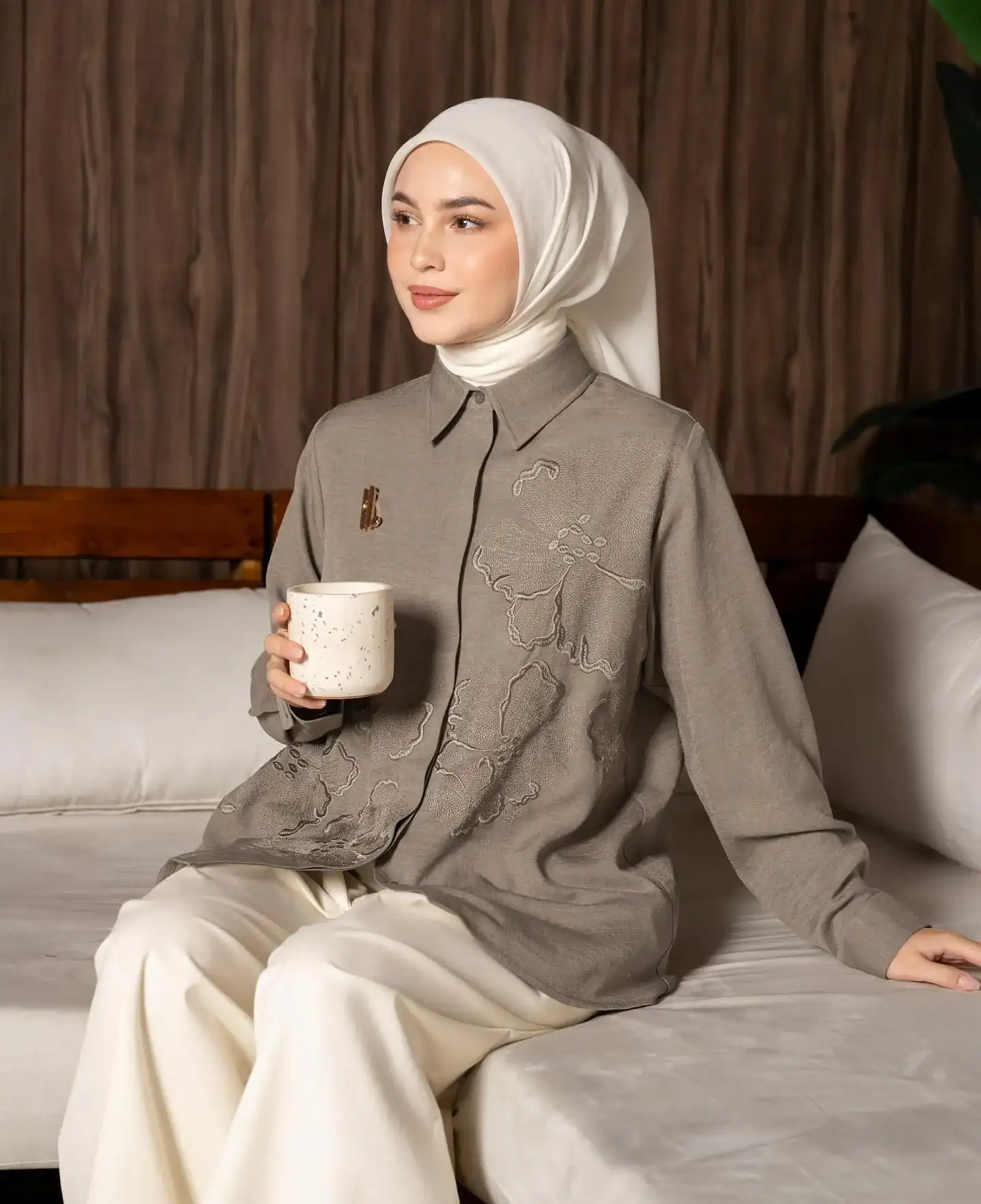 kemeja wanita