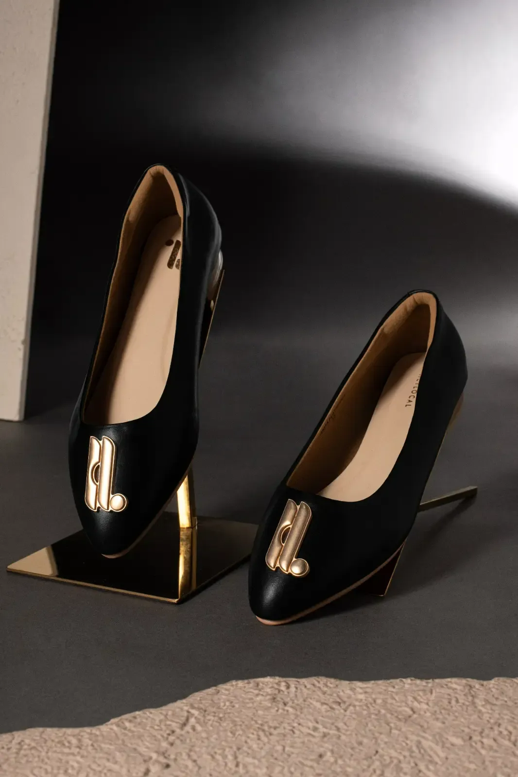 sepatu sandal wanita