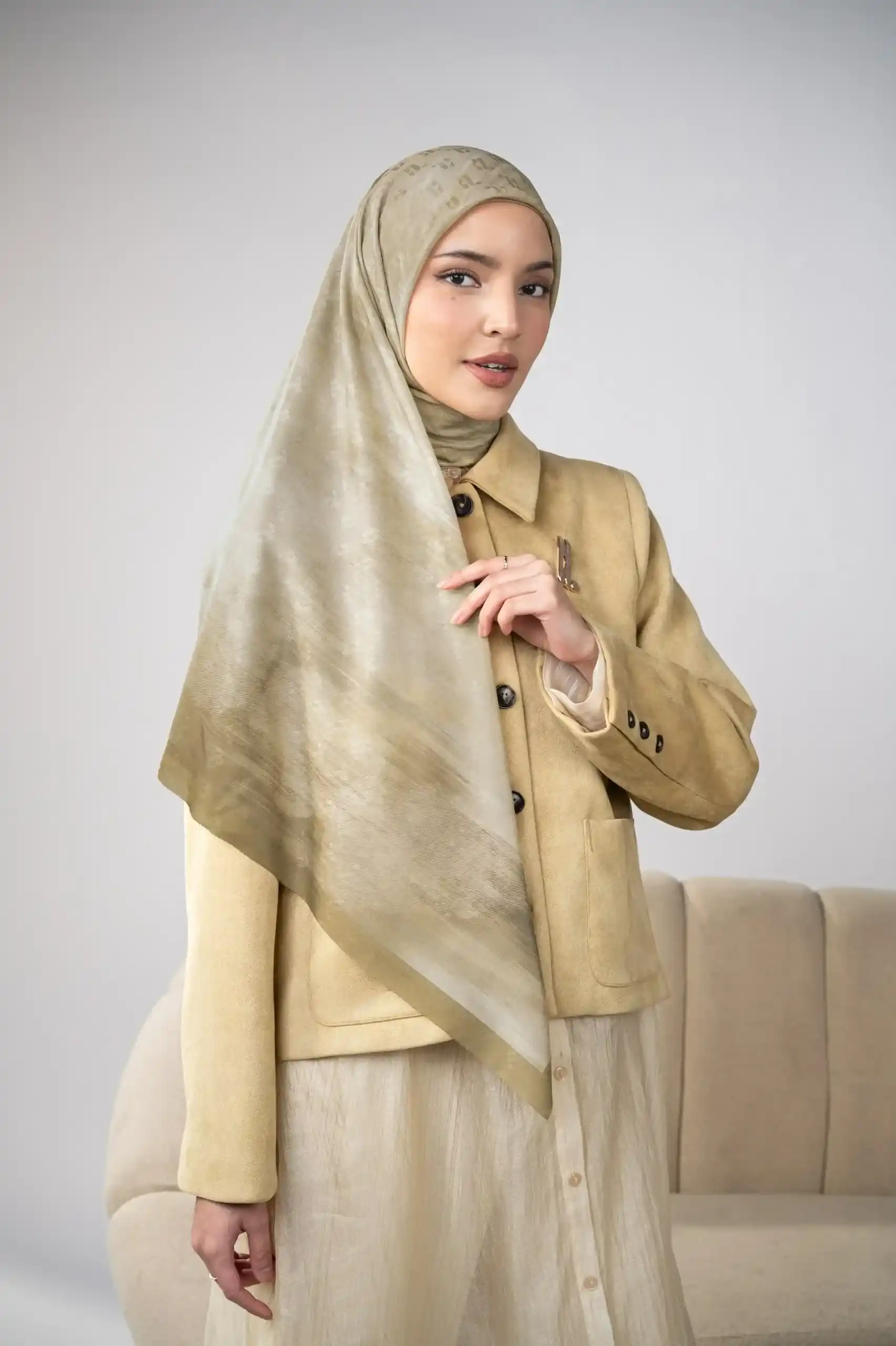 baju kuning cocok dengan jilbab warna apa
