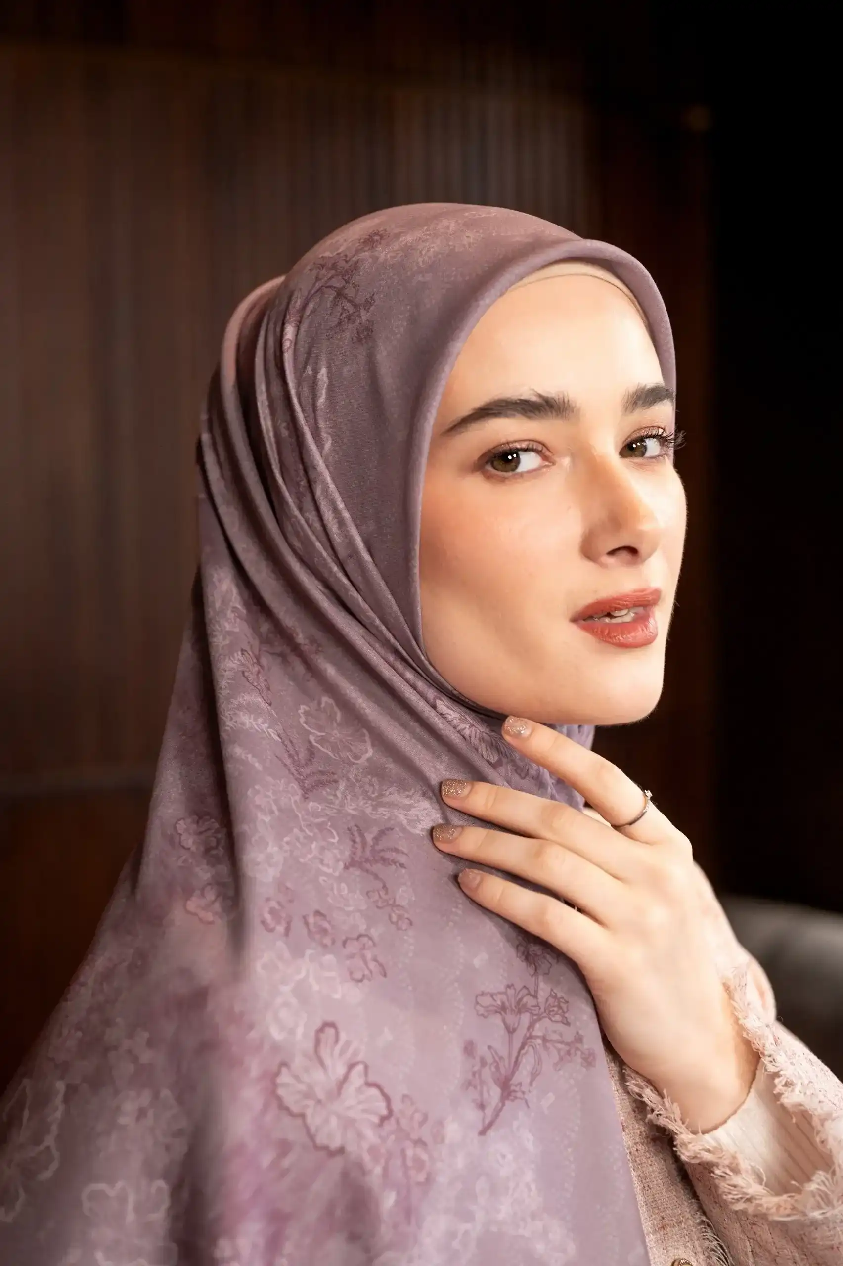 baju warna mauve cocok dengan jilbab warna apa