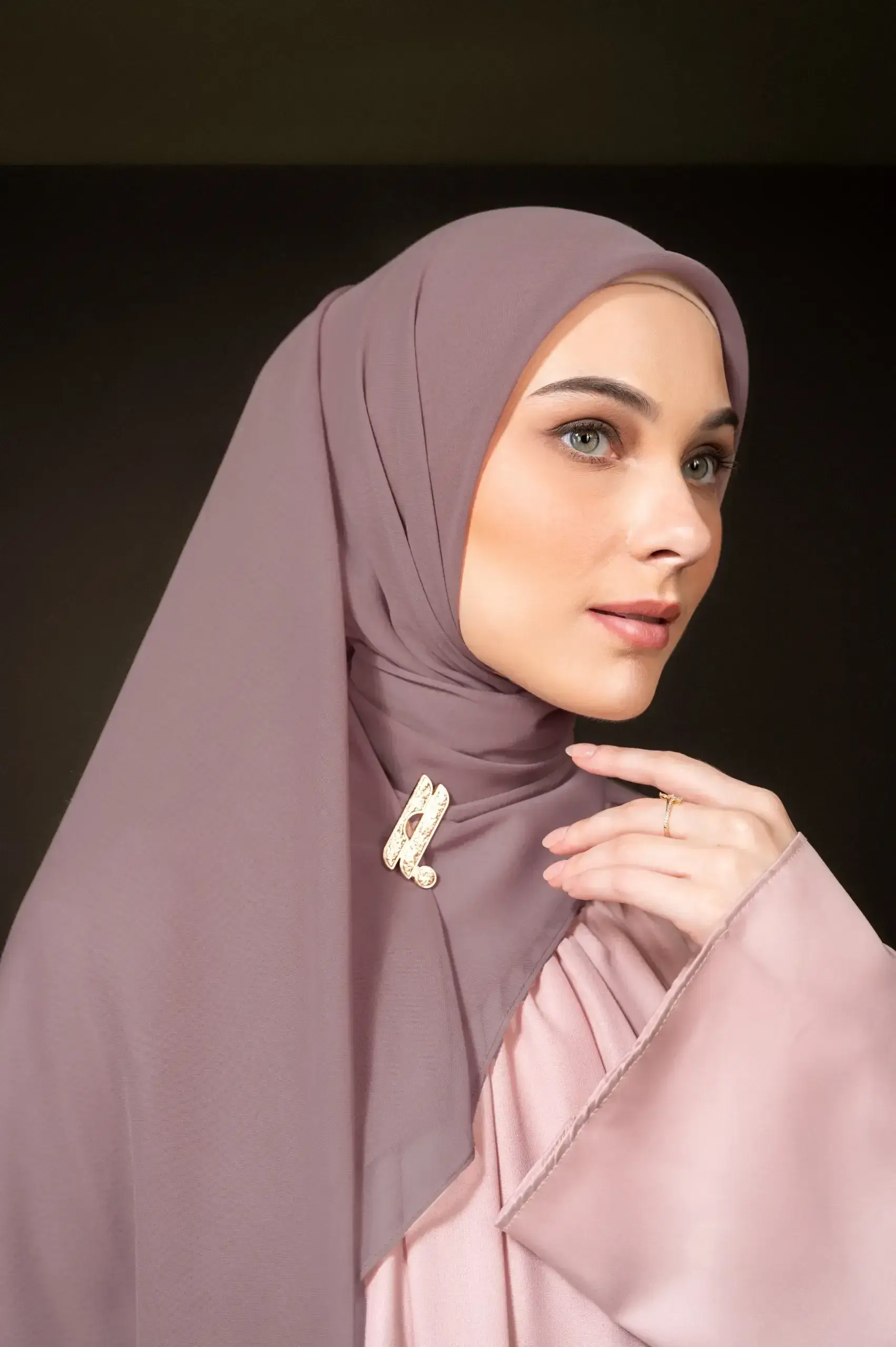 baju warna mauve cocok dengan jilbab warna apa